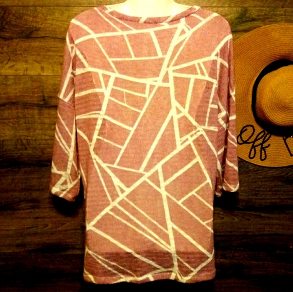 Lovely Day Top Size M Geometric Leopard Combo - Picture 4 of 10